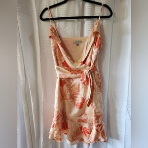🎉 3/$60 Guess Floral Wrap Mini Dress Size Medium